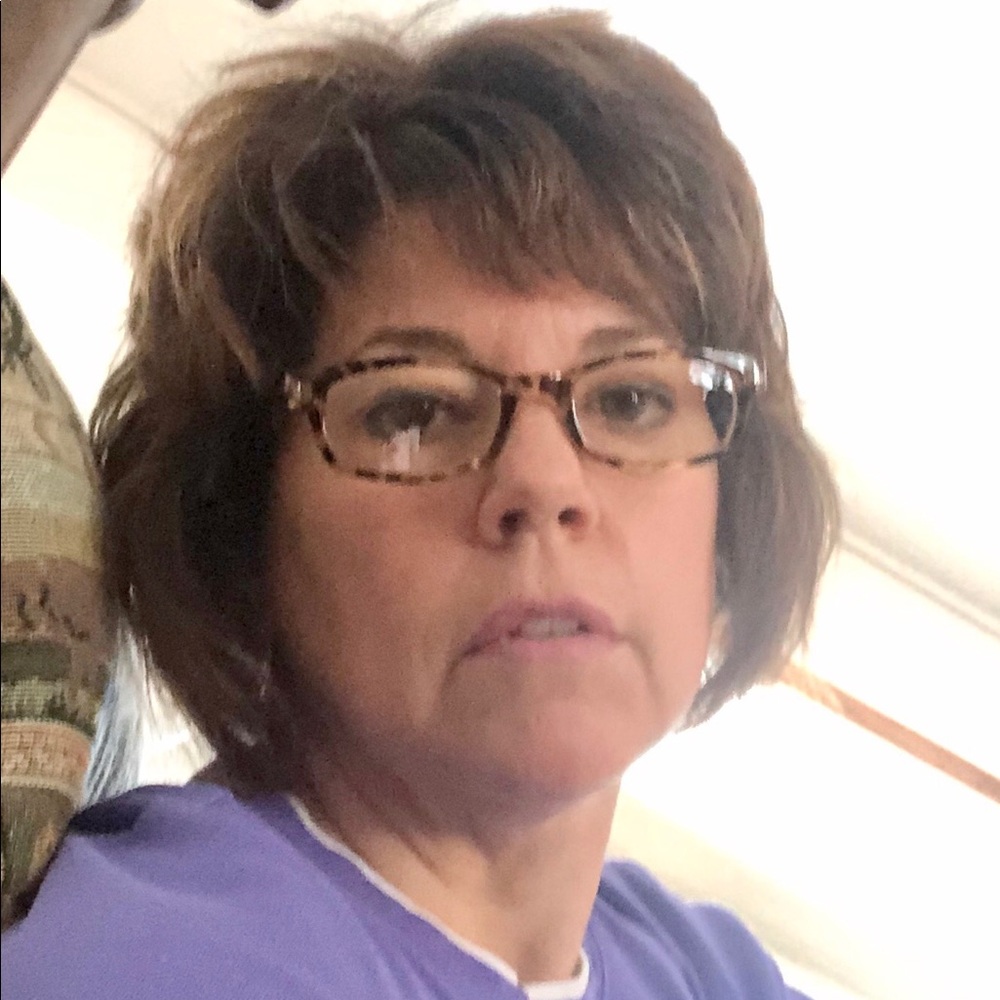 Meet your Posher, Kelly